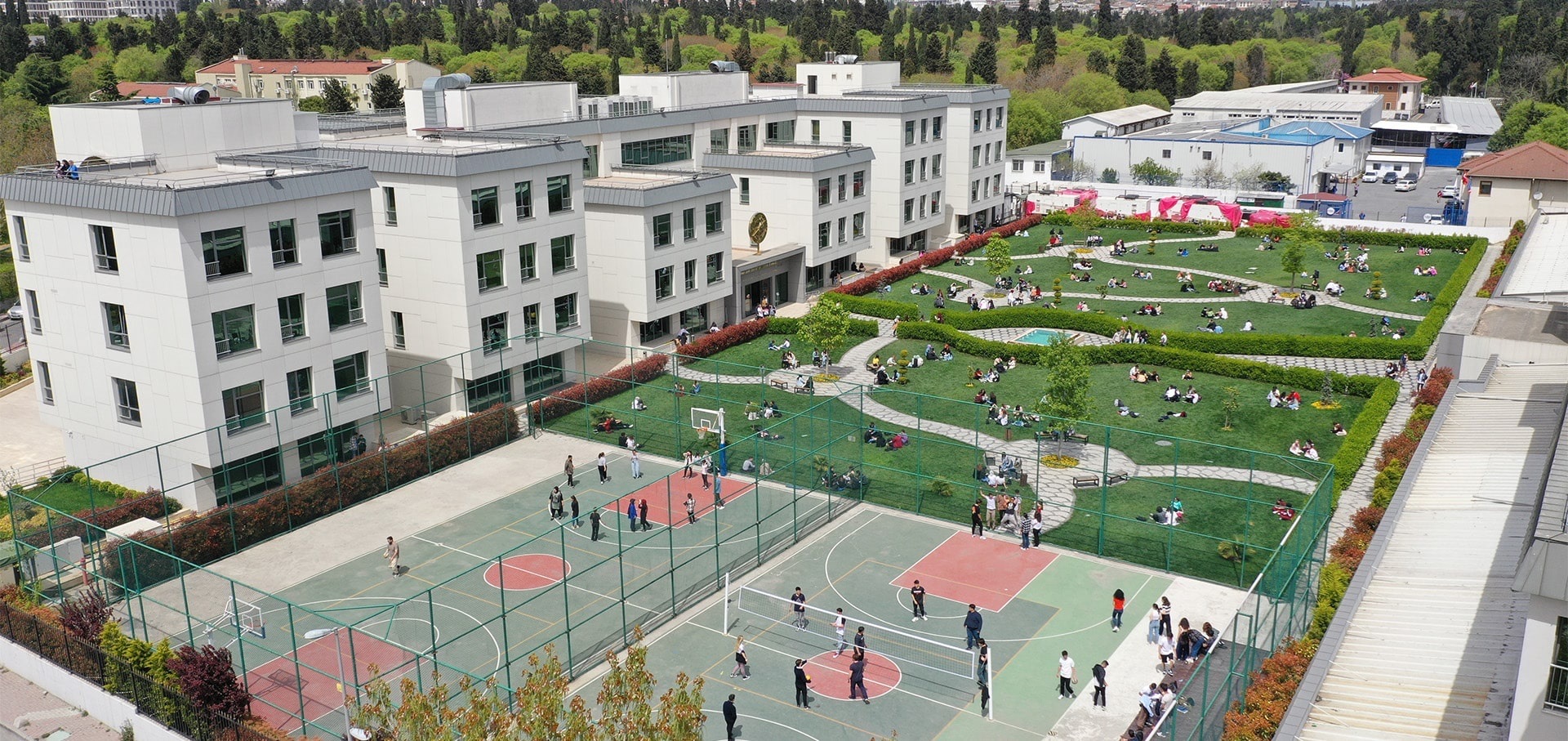 Biruni Üniversitesi